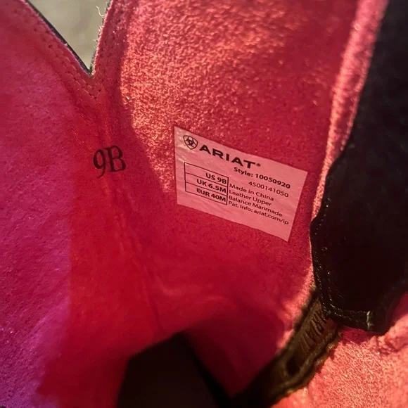 ARIAT boots - Picture 7 of 9